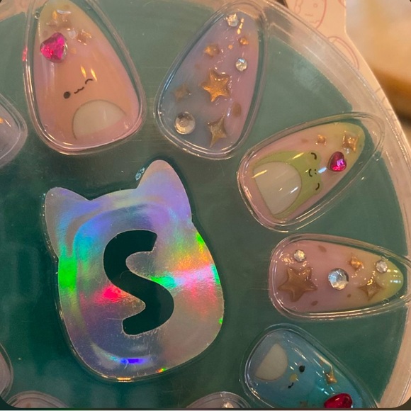 Squishmallows Press-On Nails for kids! - Picture 3 of 3